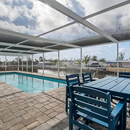 Canalfront Bradenton Home With Dock & Heated Screened In Pool